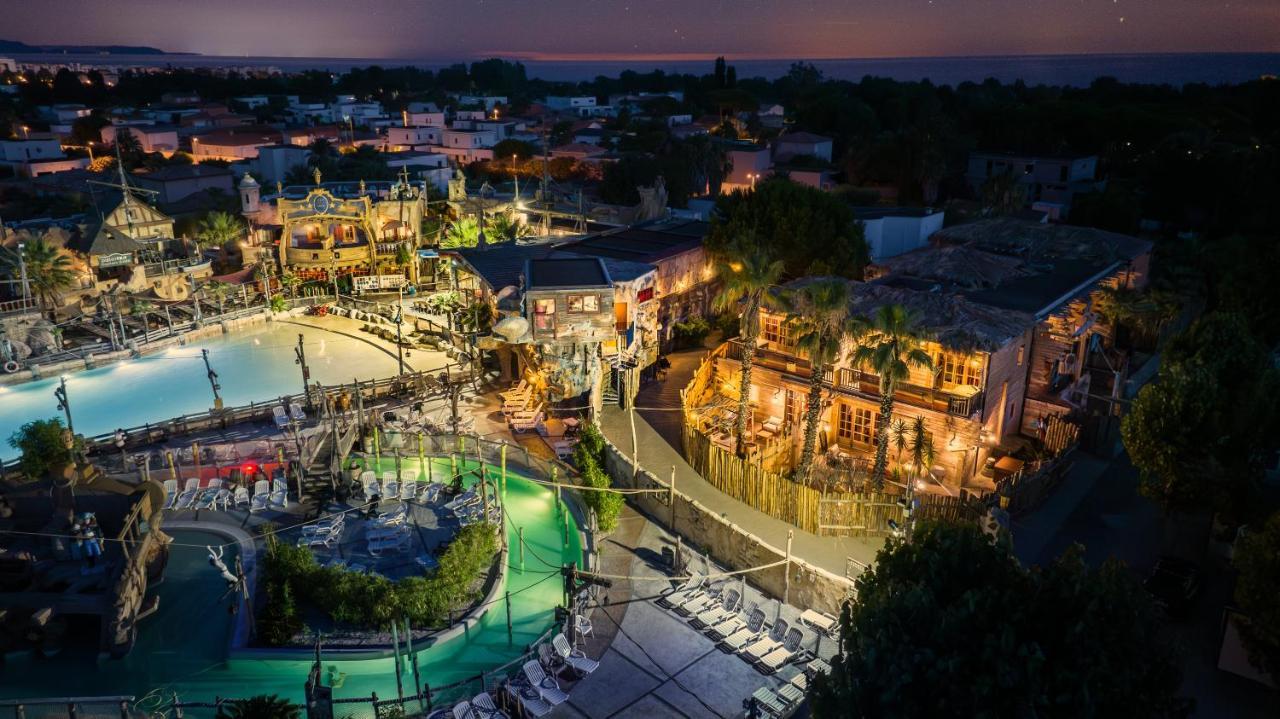 Hotel Pirates World Агде Екстериор снимка