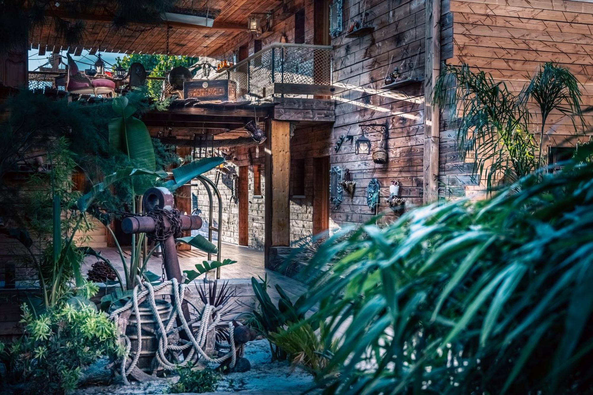 Hotel Pirates World Агде Екстериор снимка